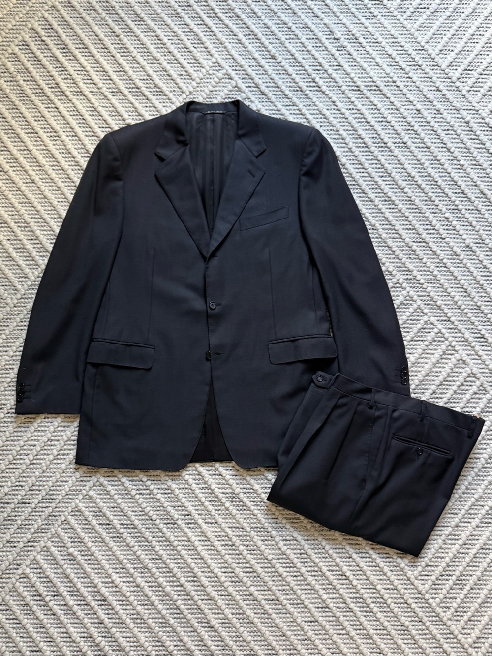 Canali Charcoal Wool Suit IT 54 / US 44 Made in Italy Harry Rosen 2pc